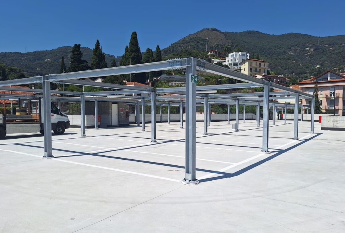 parcheggio via Pera