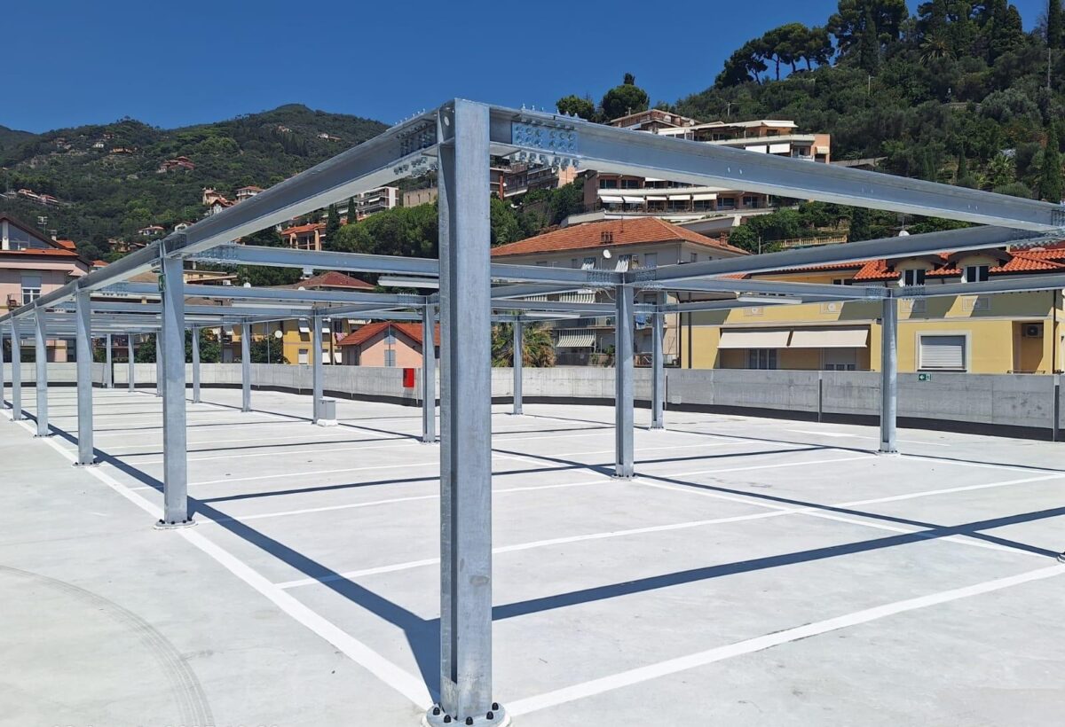 parcheggio via Pera
