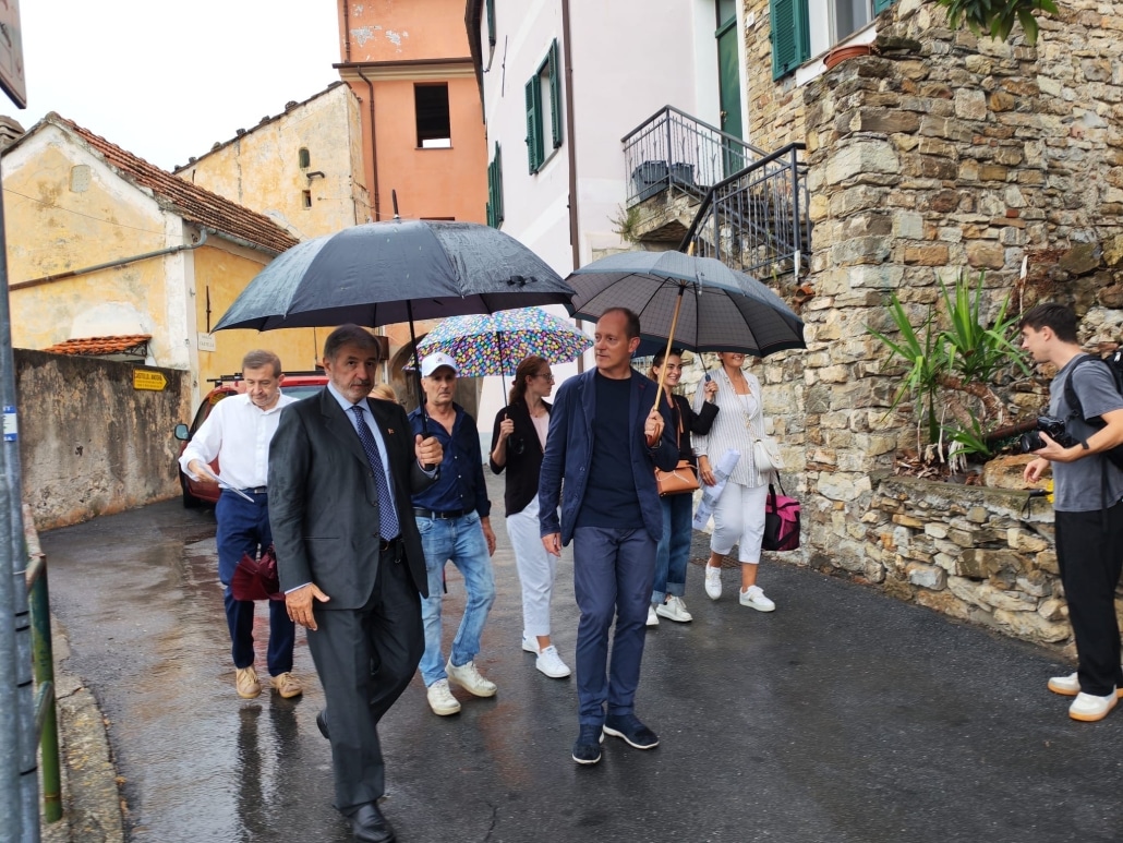 visita Bucci al cantiere dedicato alla rigenerazione urbana di Borgo Castello Andora
