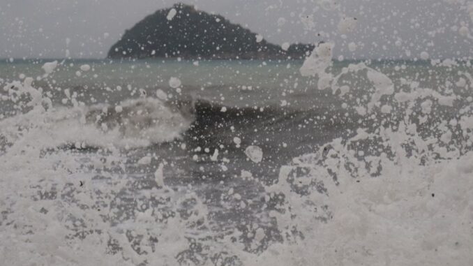 l'isola di schiuma di mare