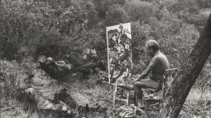 Carlo Levi mentre dipinge ad Alassio, 1965 ca, Fondo Fotografico Fondazione Carlo Levi Roma