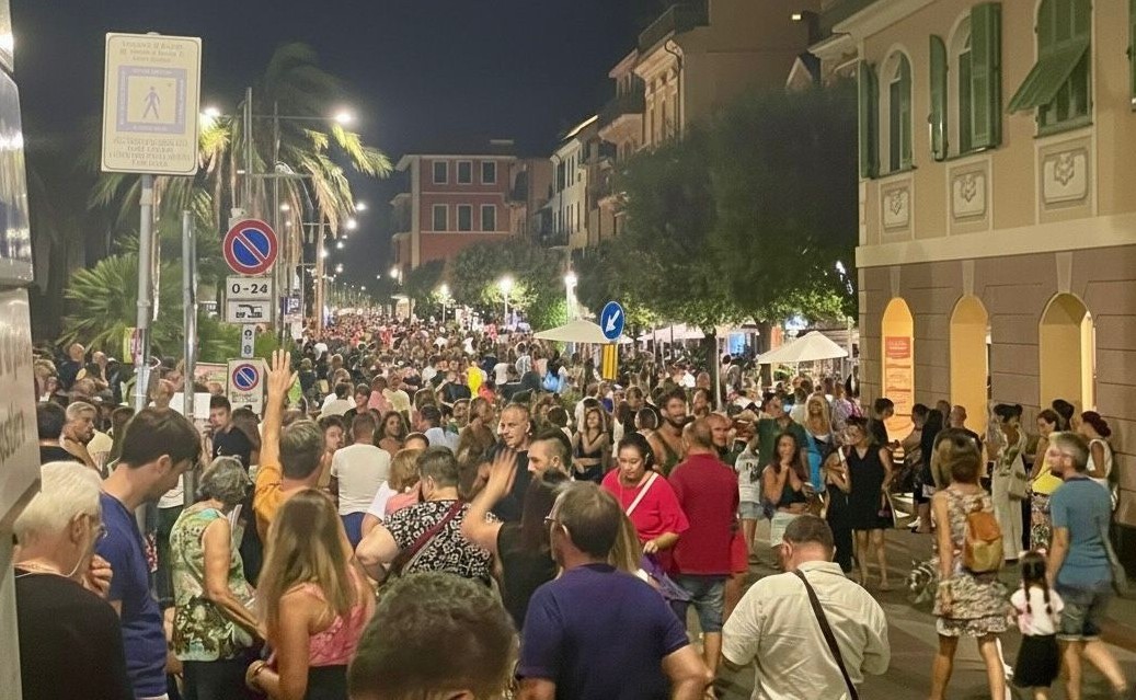 Loano Corso Roma Notte