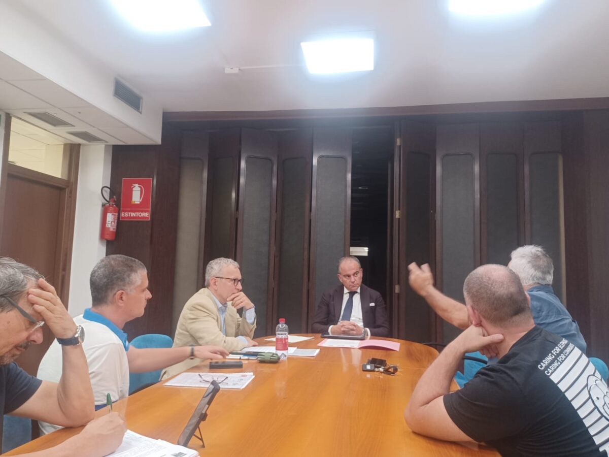 Provincia SV Incontro con Filctem CGIL, Flaei CISL e Uiltec UIL Liguria sul Servizio Elettrico