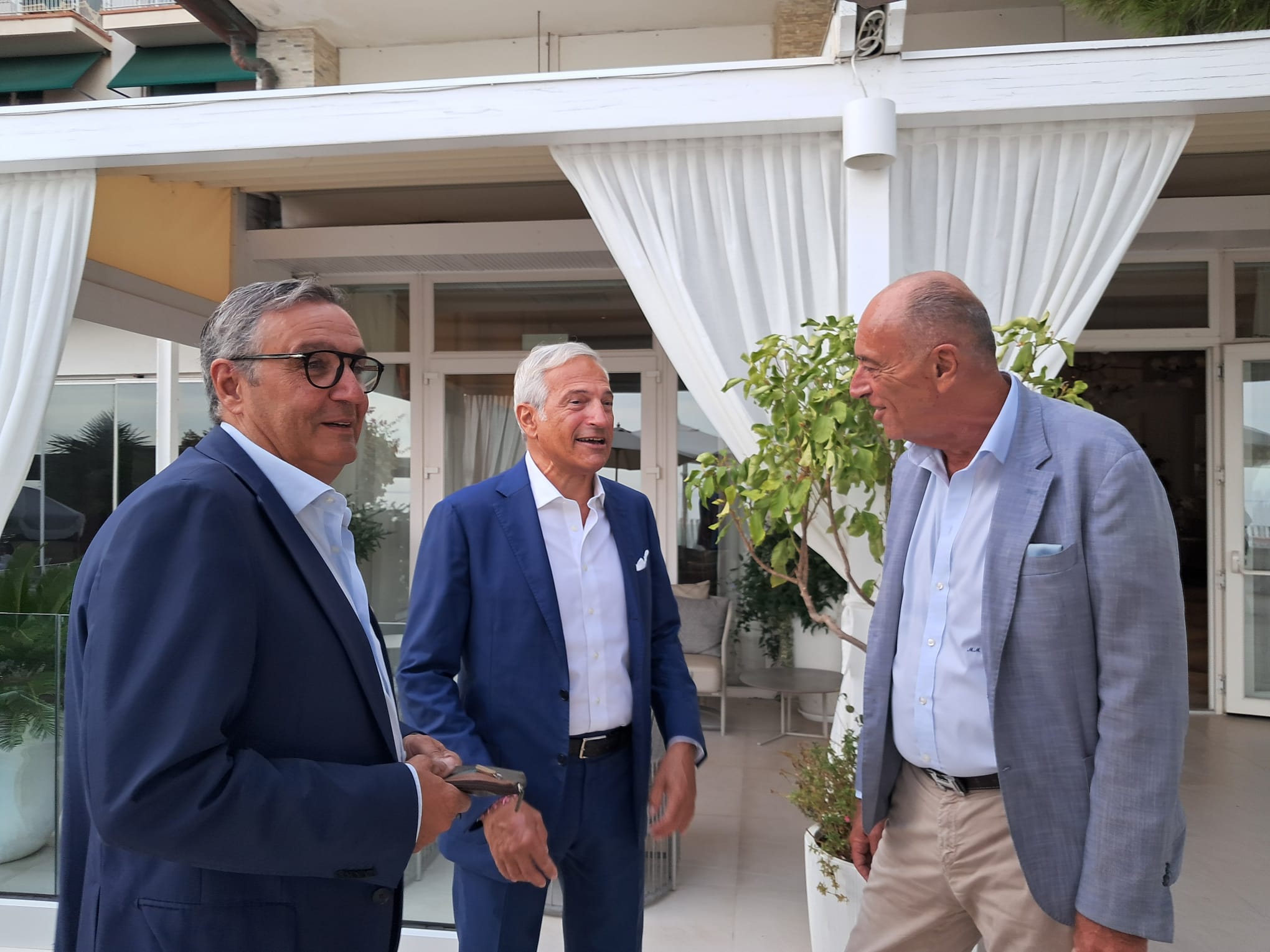 Un brindisi per la ricerca