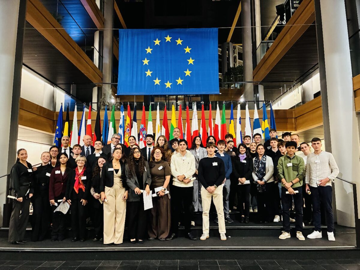 Delegazione completa in parlamento bis
