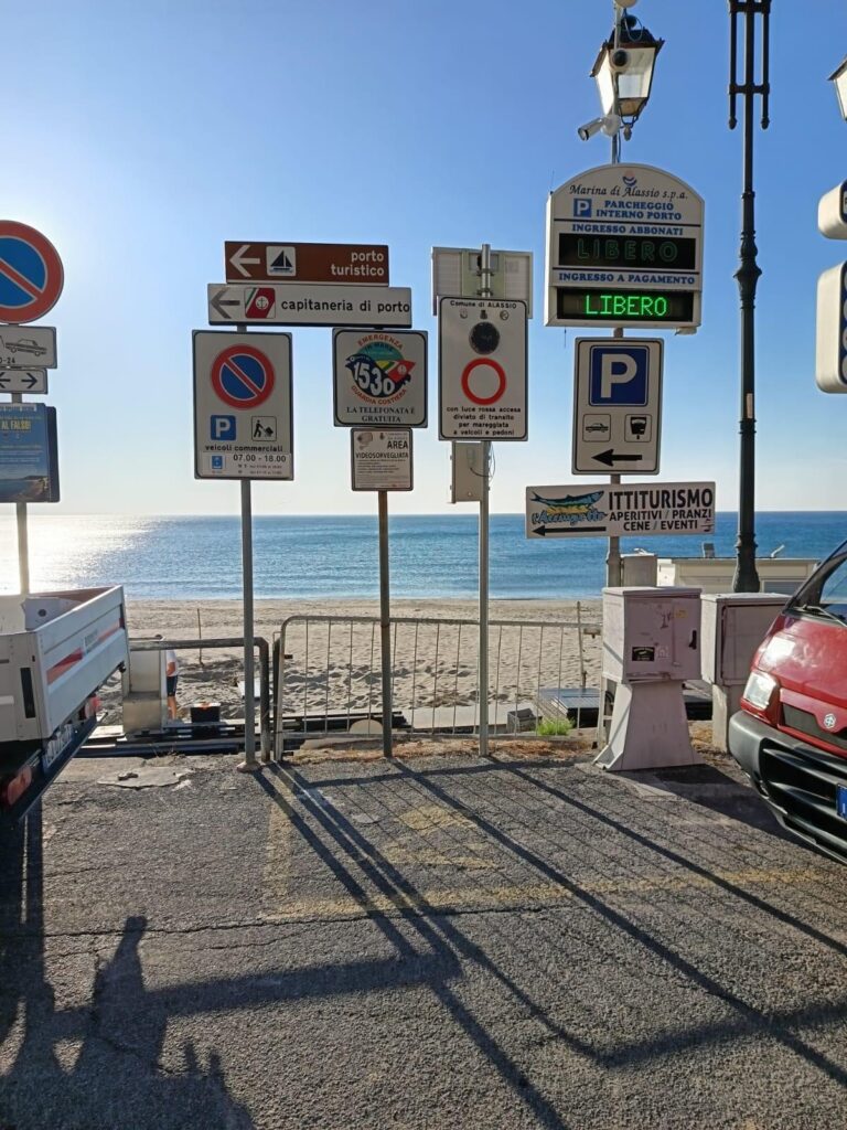 interventi segnaletica orizzontale ad Alassio