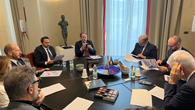 Capigruppo consegnano riforma a Bucci.