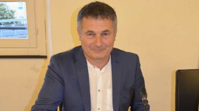 In foto il consigliere con delega ai trasporti Ndricim Aga,
