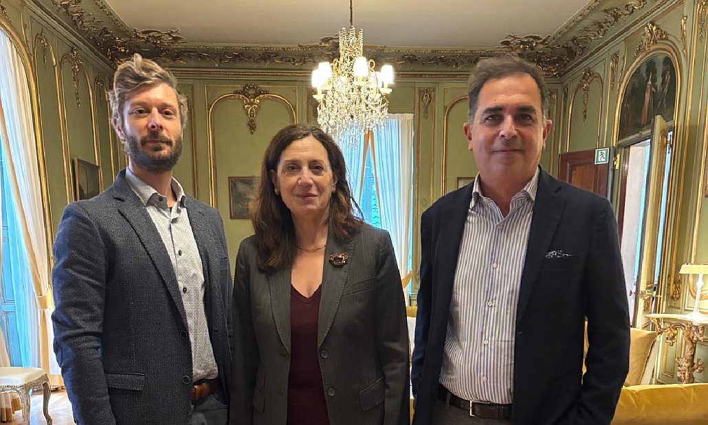 Nella foto: il direttore Agata con l’ambasciatrice Rosini e Luca Cavinato, vice segretario generale della Camera di Commercio italiana in Danimarca.