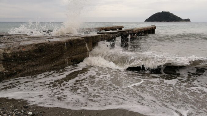 dal molo all'onda