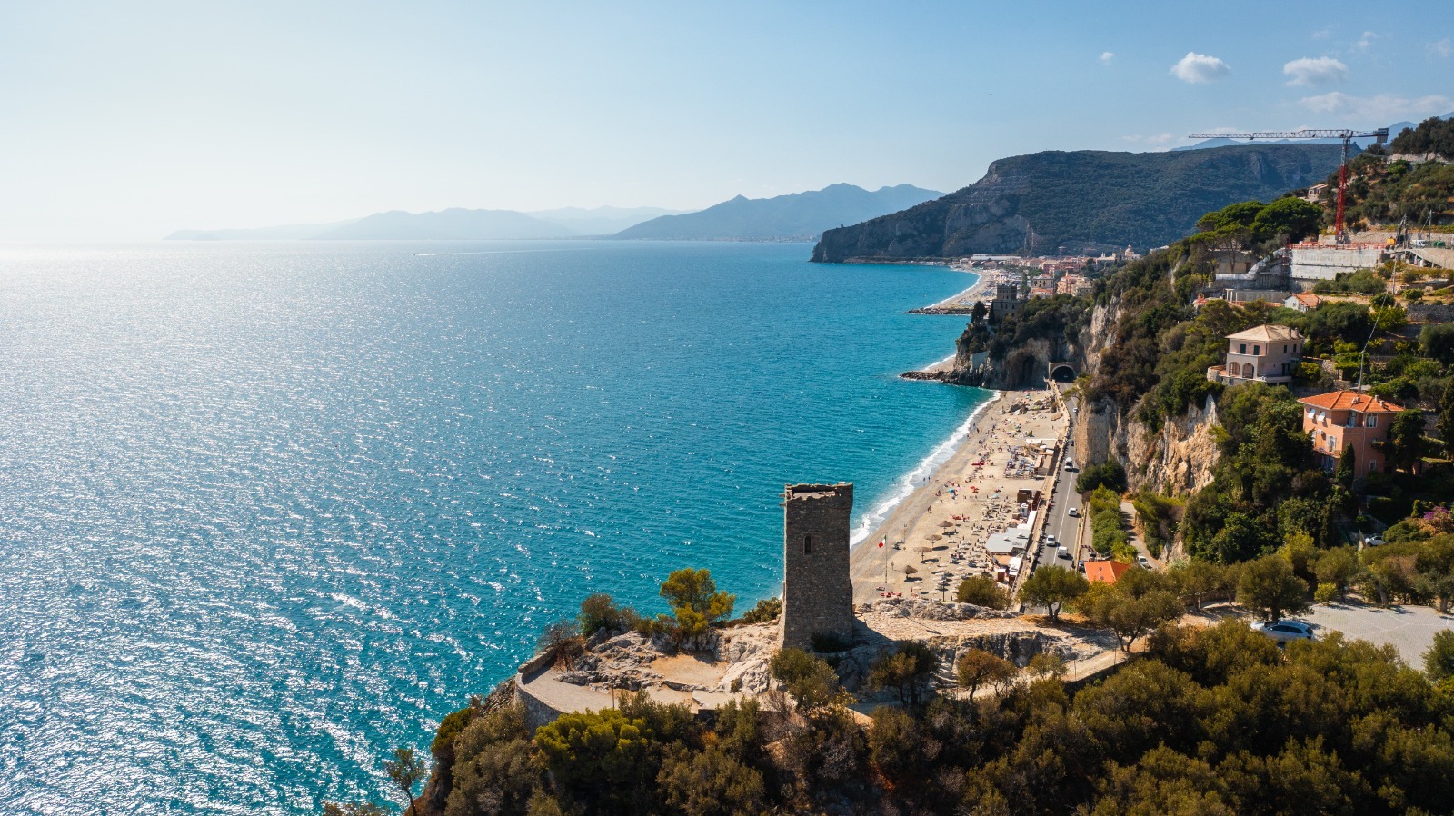 Uno scorcio panoramico di Finale Ligure e della costa del Ponente
