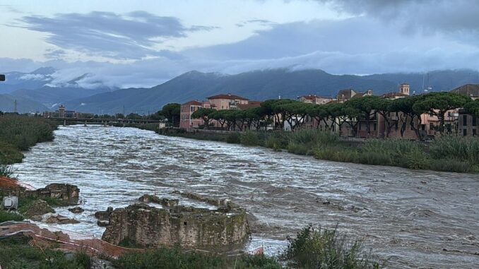 fiume Centa di Albenga durante una grossa