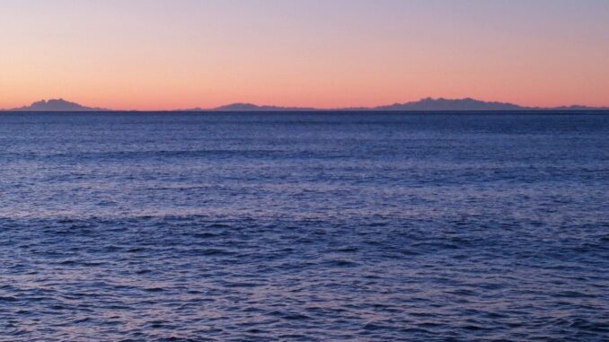 tra il blu e il rosa del cielo