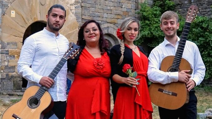 Il Quartetto Mefitis, formazione originaria della Basilicata composta da Valeria Veltro (contralto), Tiziana Lobosco (mezzosoprano), Gaetano Agoglia e Francesco Latorraca (chitarre).