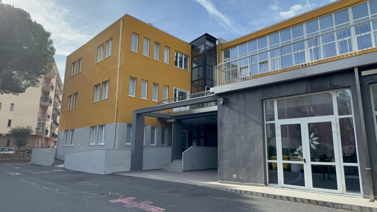 Esterno dell'Istituto Tecnico Economico a indirizzo Turistico di Andora
