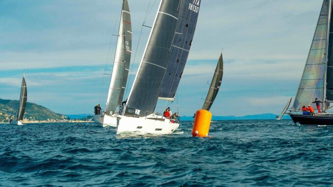 un passaggio della regata al Campionato invernale di Marina di Loano