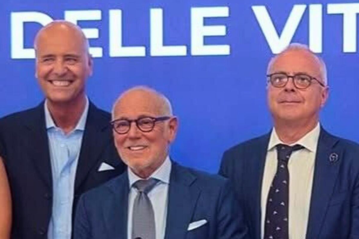 Giovanni Bianco, il presidente del Consiglio regionale Stefano Balleari e il Garante regionale ligure per la tutela delle vittime di reato Andrea Campanile