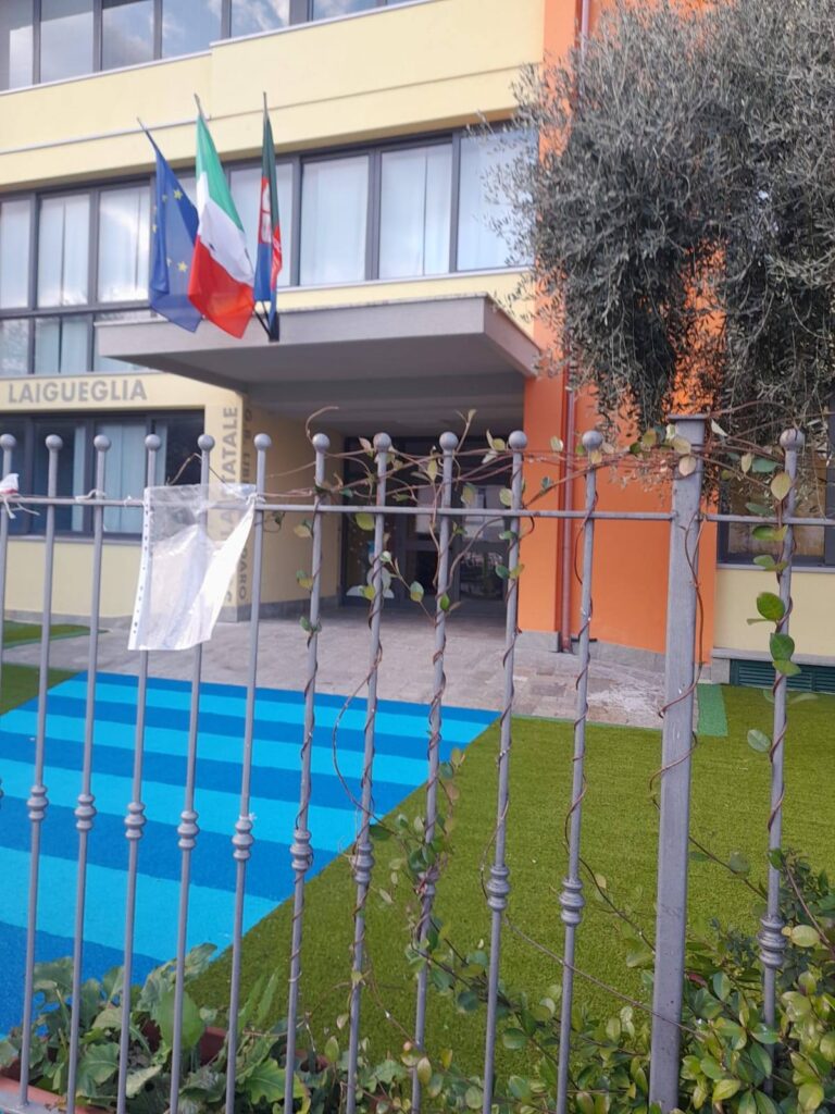 decorazioni scuola Laigueglia