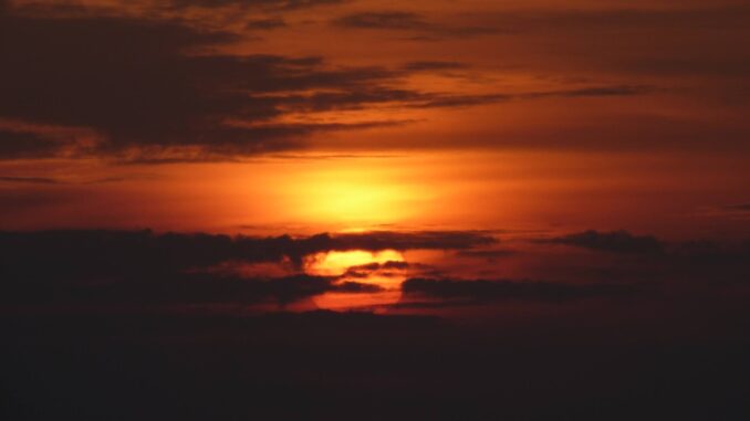 Tutto il rosso del cielo