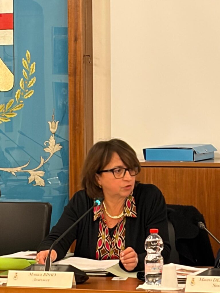 Comune Andora Assessore al Bilancio Monica Risso in Consiglio comunale