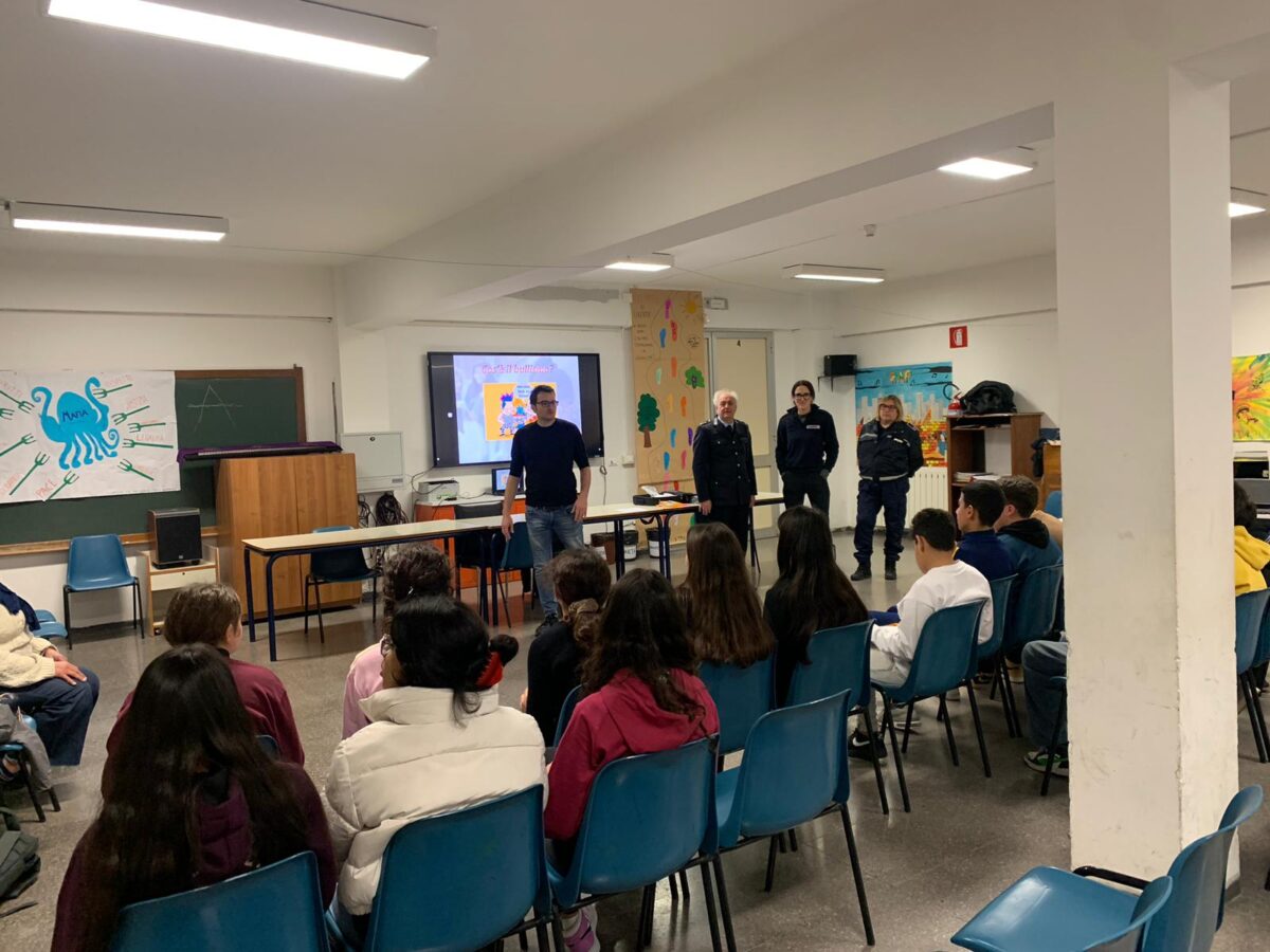 il progetto contro il bullismo della Polizia Locale nelle scuole di Albenga