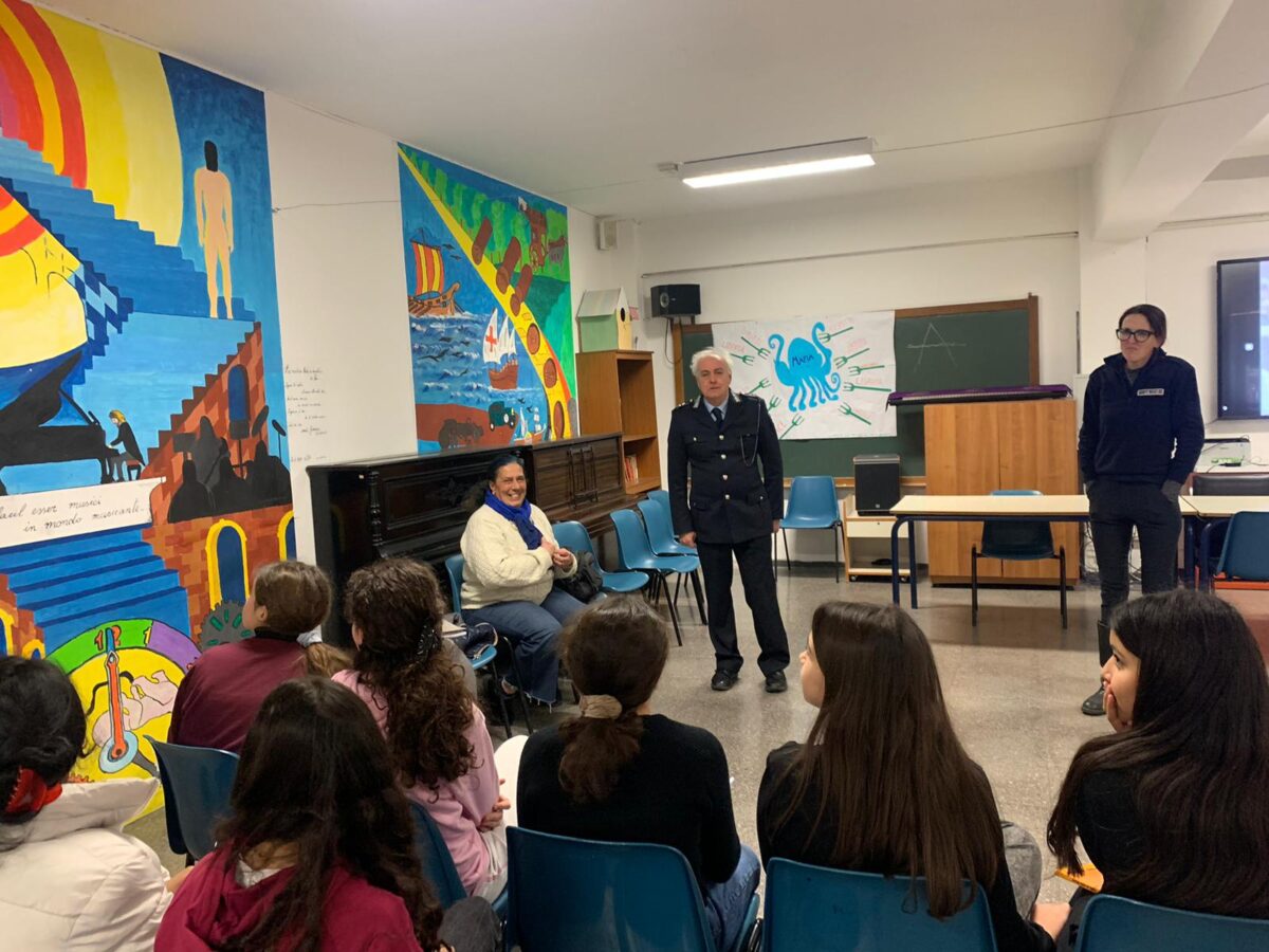 il progetto contro il bullismo della Polizia Locale nelle scuole di Albenga
