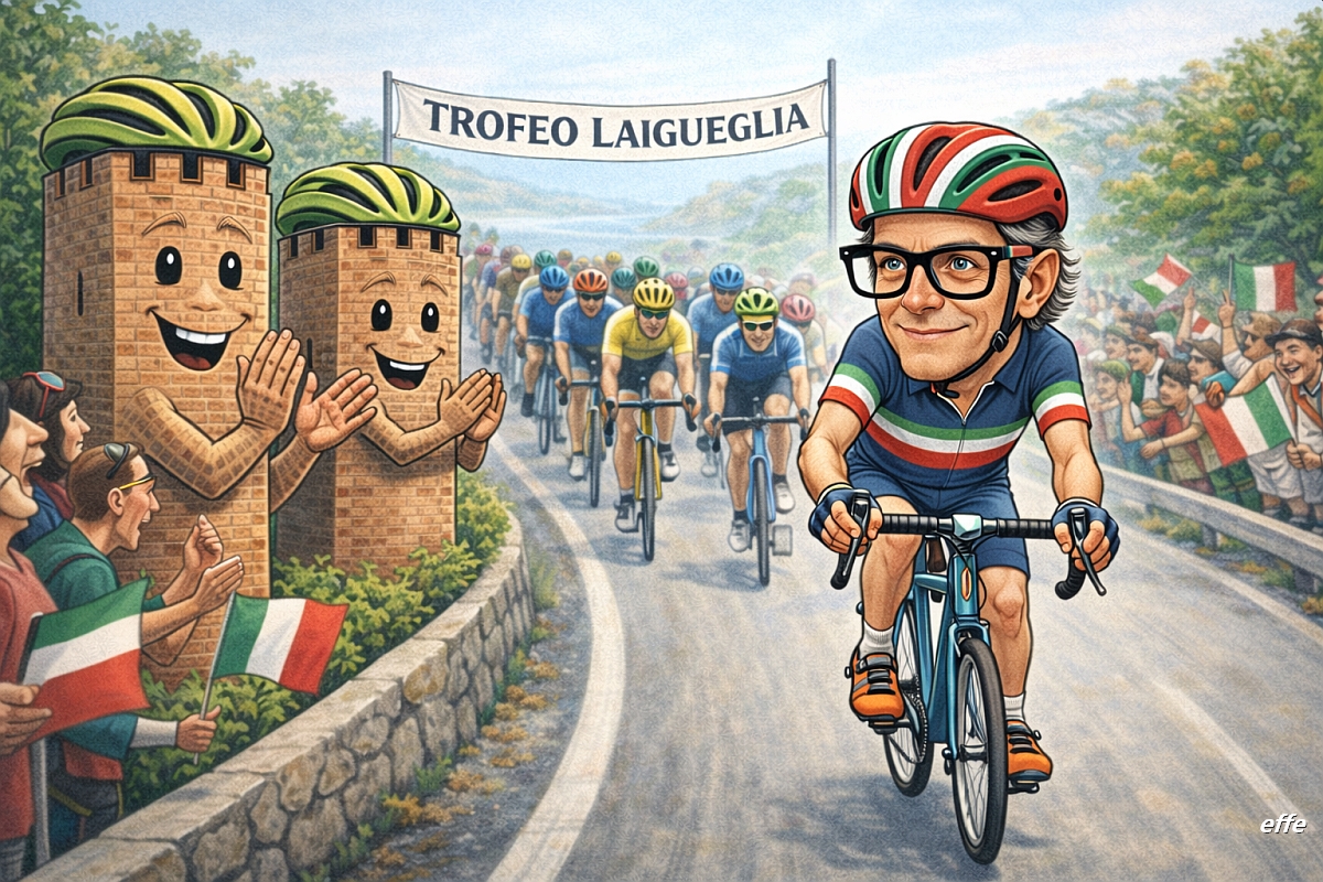 Vignetta satirica di Riccardo Tomatis che guida la corsa ciclistica del Trofeo Laigueglia, seguito dai corridori, con due torri di Albenga che applaudono lungo il percorso