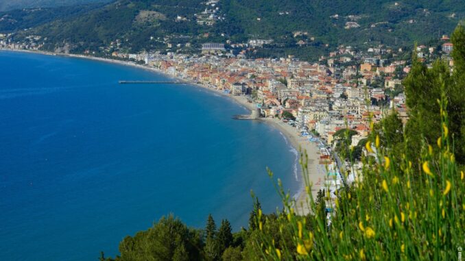 Una veduta di Alassio Foto Emerson Fortunato