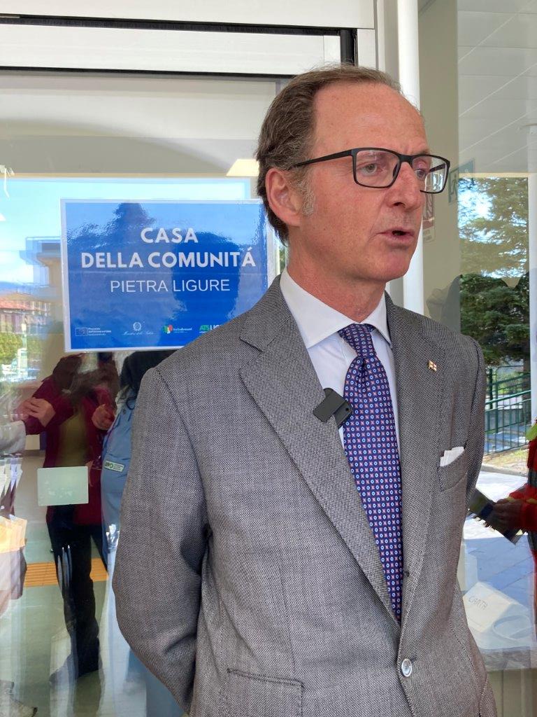 L'Assessore regionale Massimo Nicolò alla Casa della Comunità Pietra Ligure