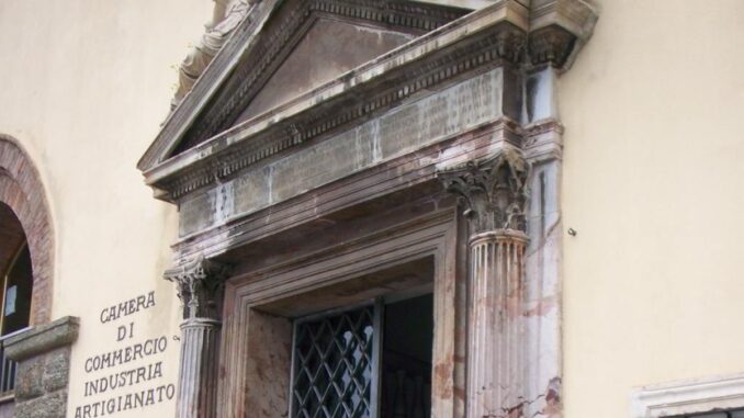 (effe) Entrance door of Palazzo Lamba Doria, headquarters of the Chamber of Commerce Riviere di Liguria in Savona