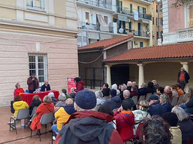 Chiostro Ester Siccardi Incontro Albenga fronte del No al referendum: partecipanti e relatori