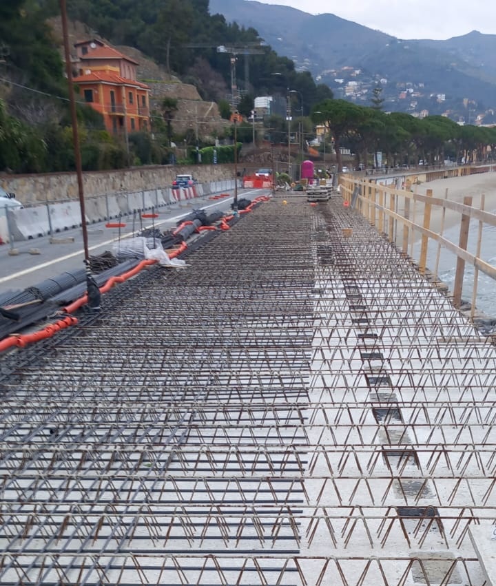Lavori di ricostruzione Passeggiata Ciccione ad Alassio