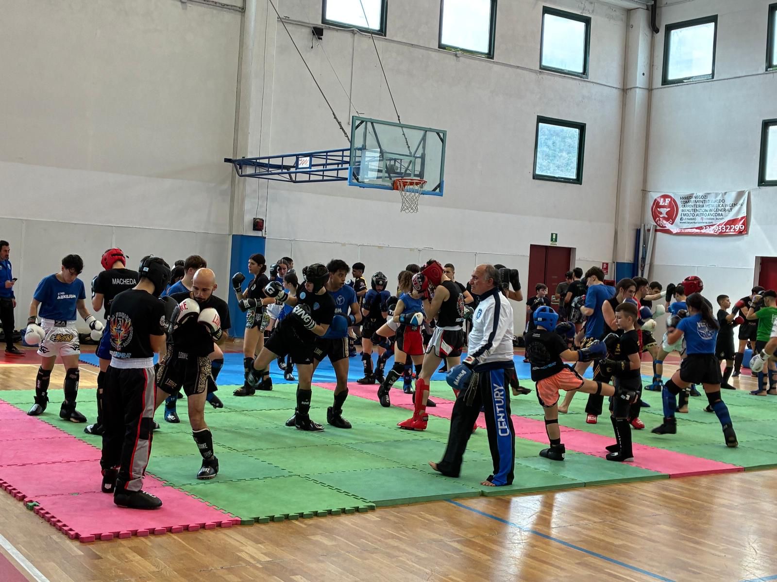 Interno palestra durante gli allenamenti degli atleti