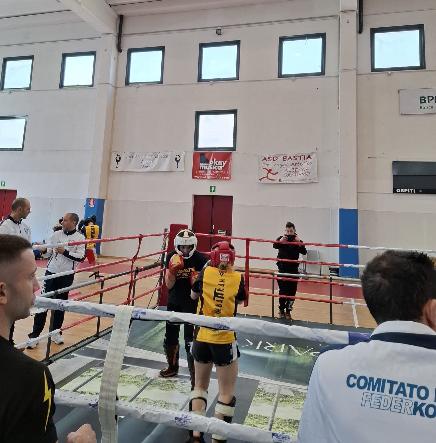 Interno palestra durante gli allenamenti degli atleti