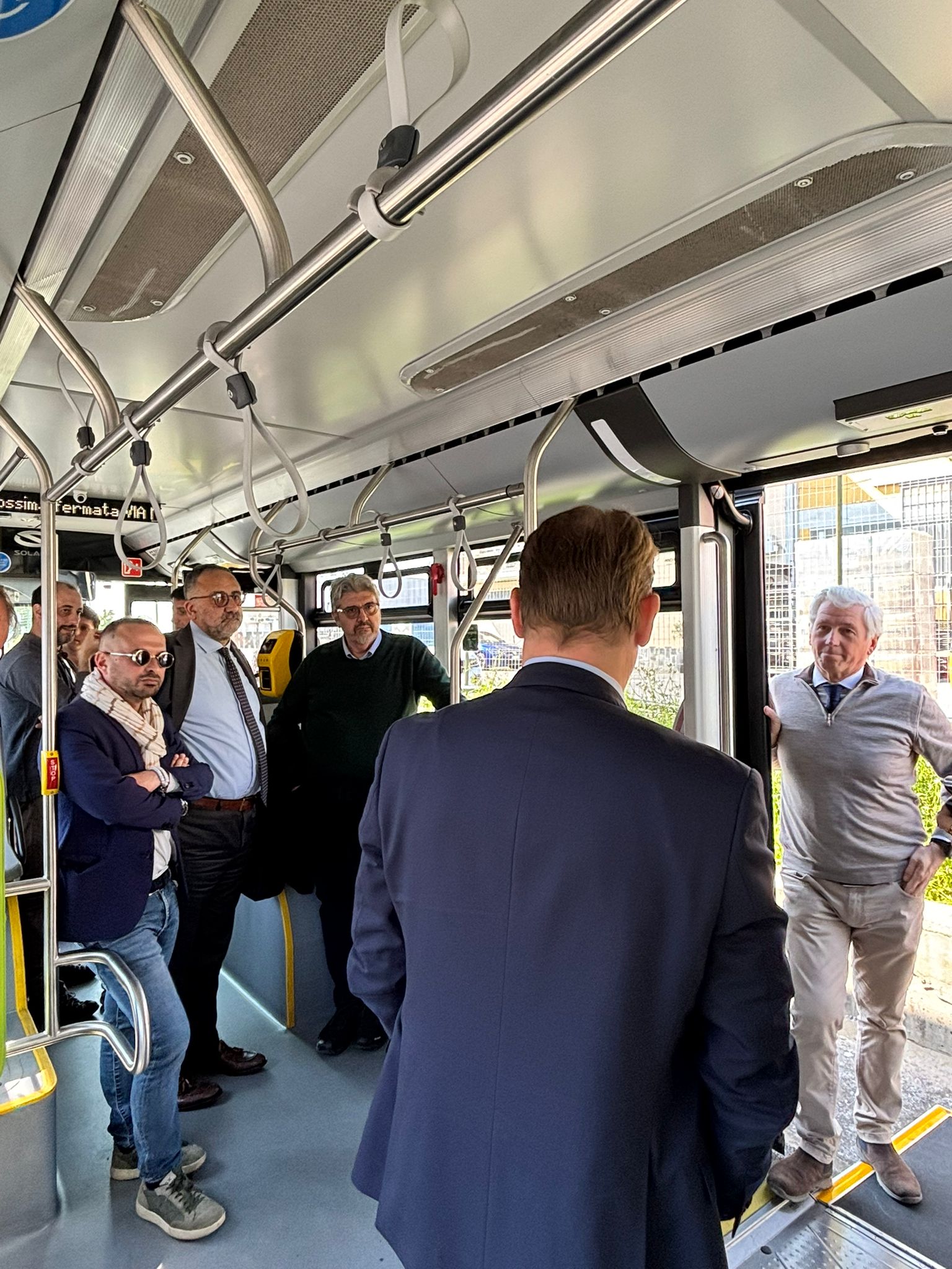 Visita Cisano bigliettazione Tpl - assessore Scajola e delegazione sull'autobus