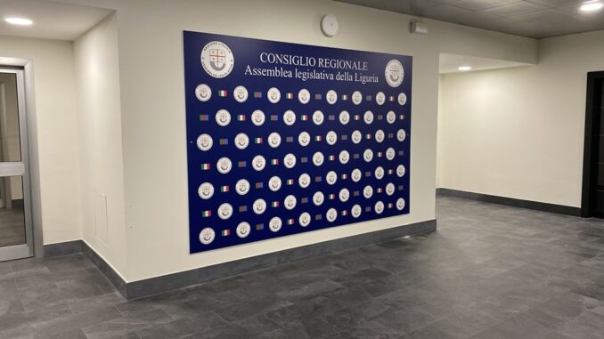 Il "corner" stampa vicino all’Aula del Consiglio regionale ligure