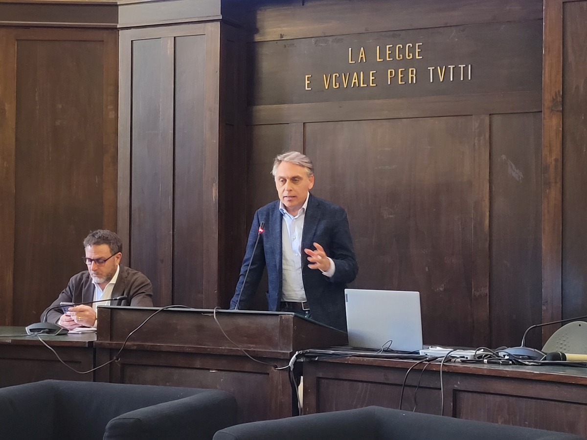 Un momento dell'assemblea con i relatori