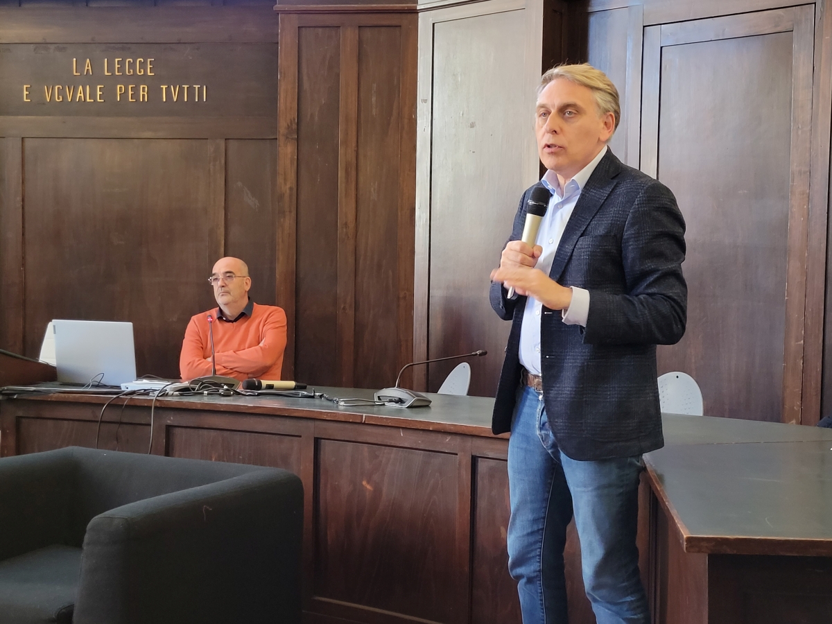 Un momento dell'assemblea con i relatori