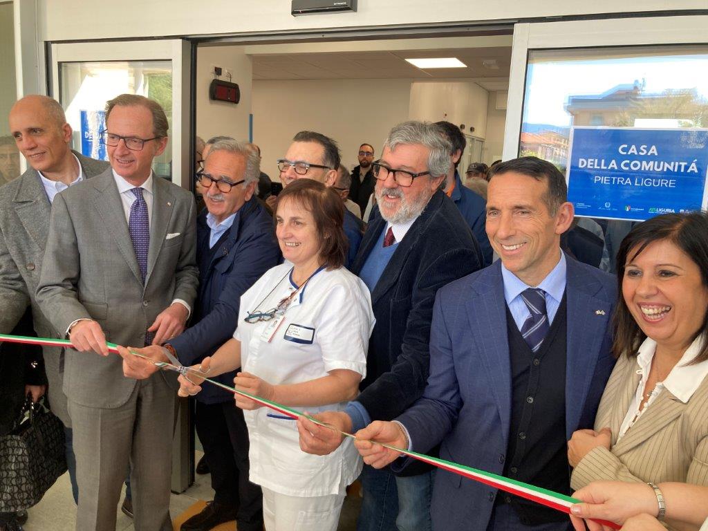 Il taglio del nastro Casa della Comunità Pietra Ligure
