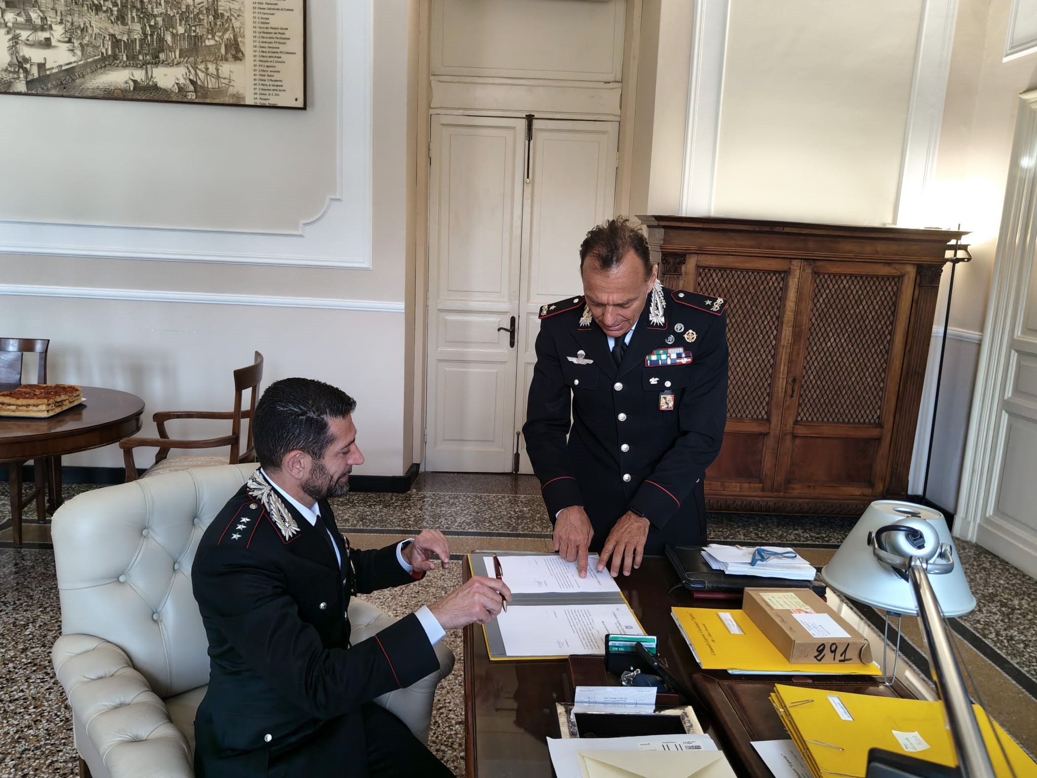 il Maggiore Walter Crescentini nel comando dei Carabinieri