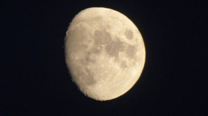 Guarda che luna