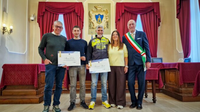La sala del comune e la celebrazione