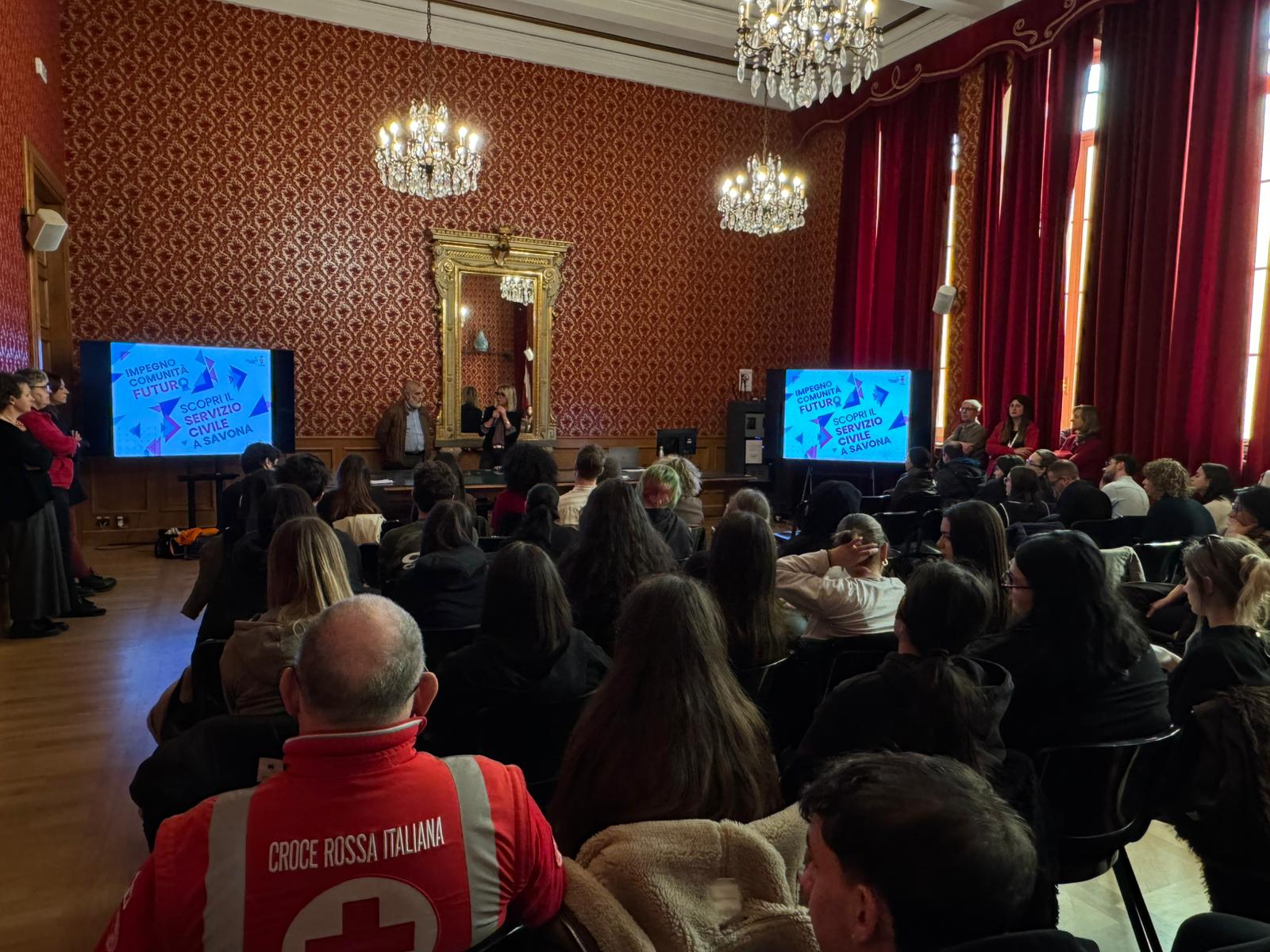 La sala e l'incontro con i giovani