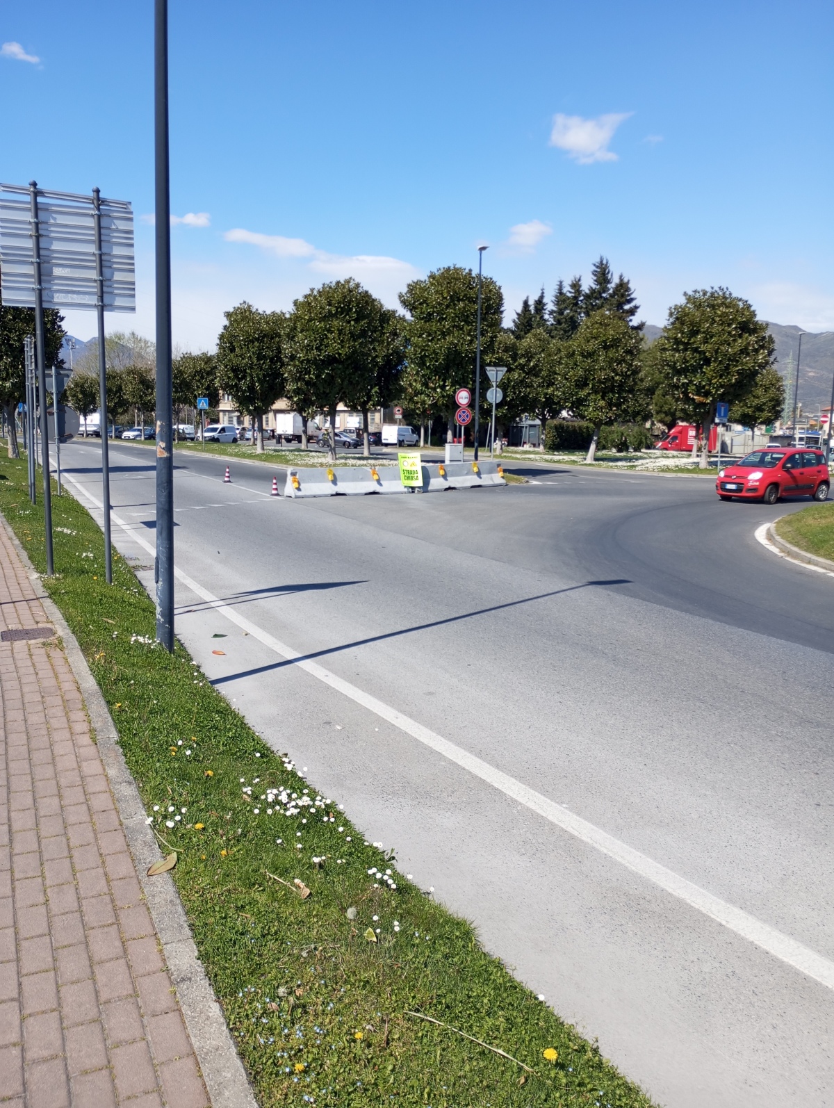 la strada chiusa