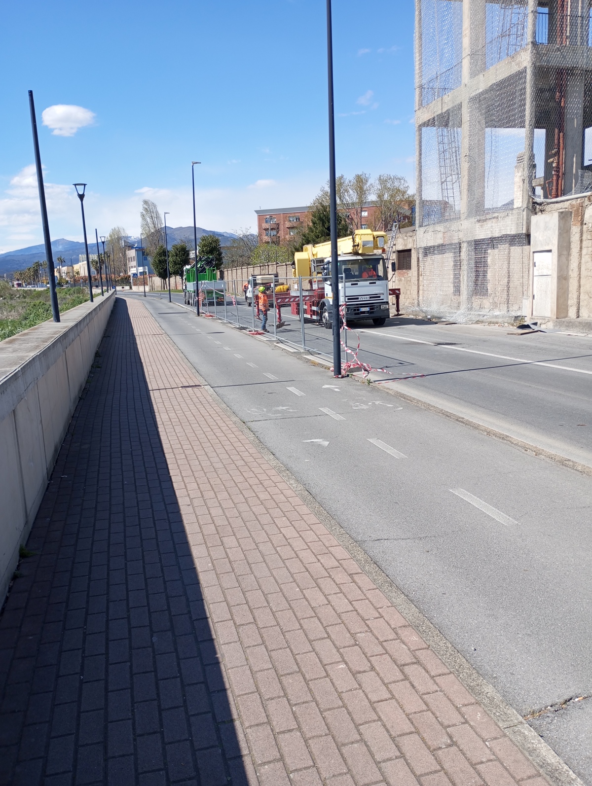 la strada chiusa