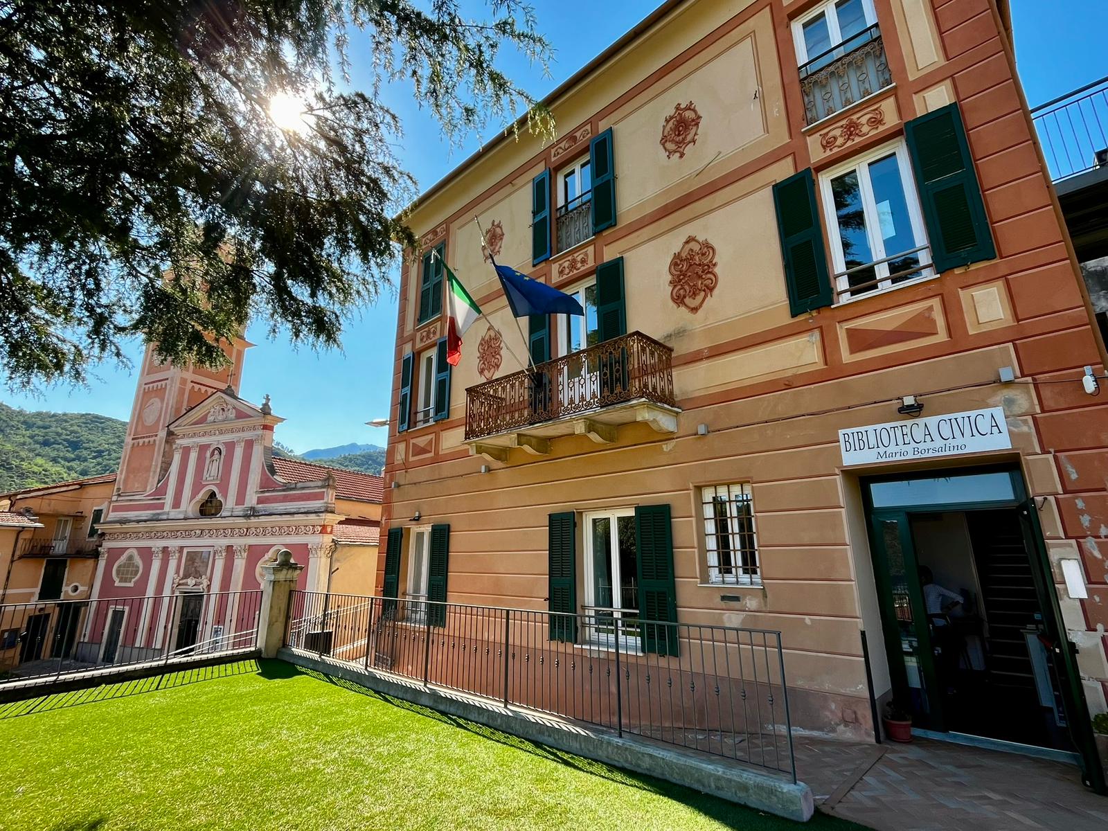 Esterno della biblioteca di Tovo nella nuova sede