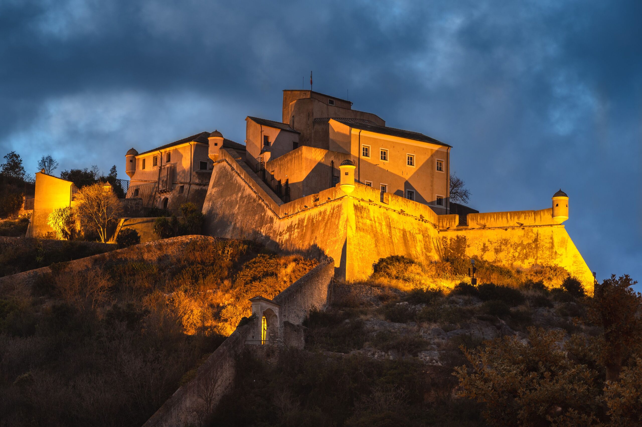 vista con illuminazione notturna