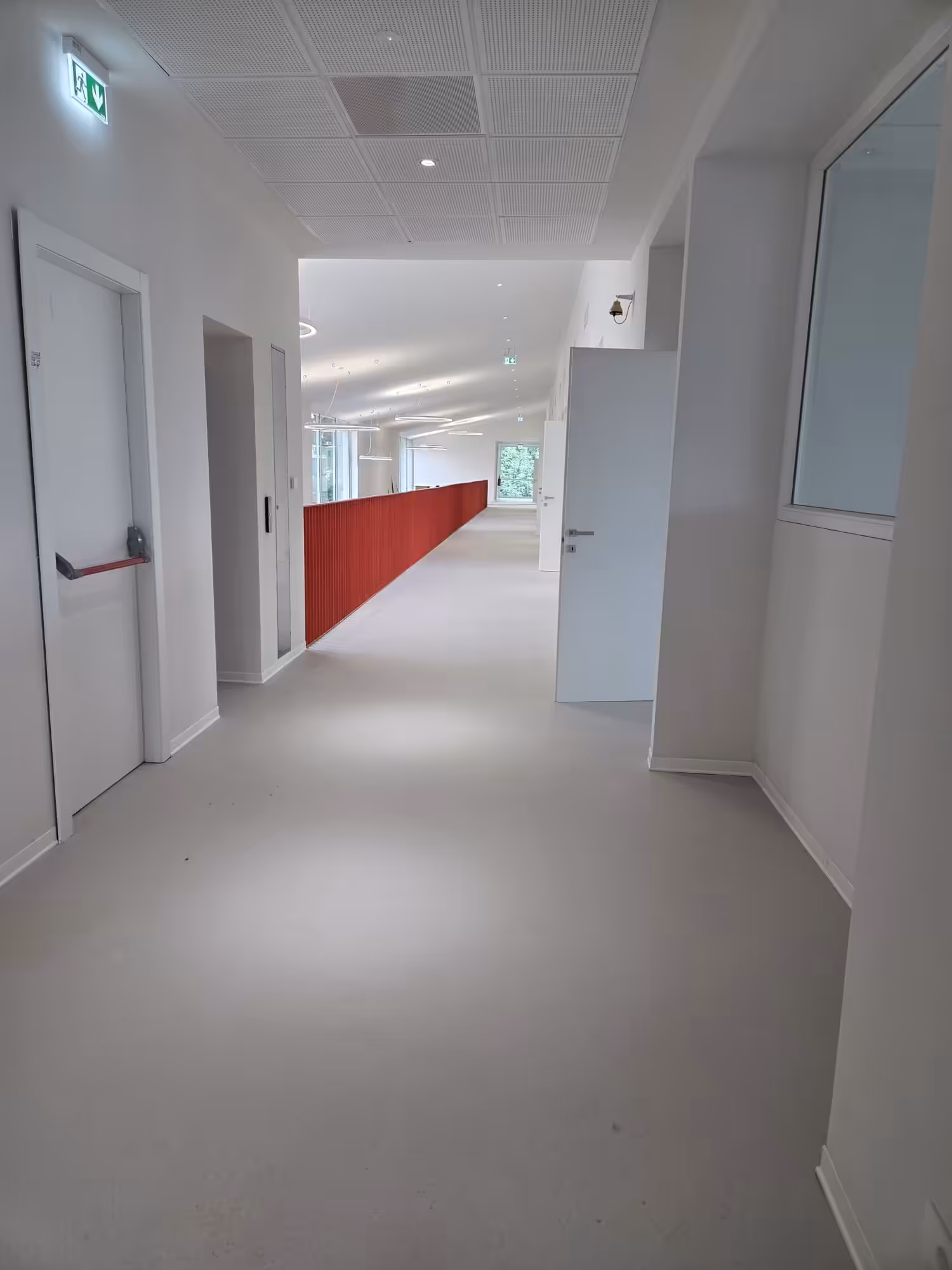 nuove scuole medie Peterlin a Vado Ligure