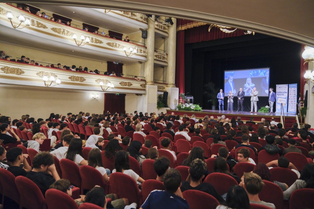 fabbriche-aperte-2026-premiazione-teatro-chiabrera-savona-2